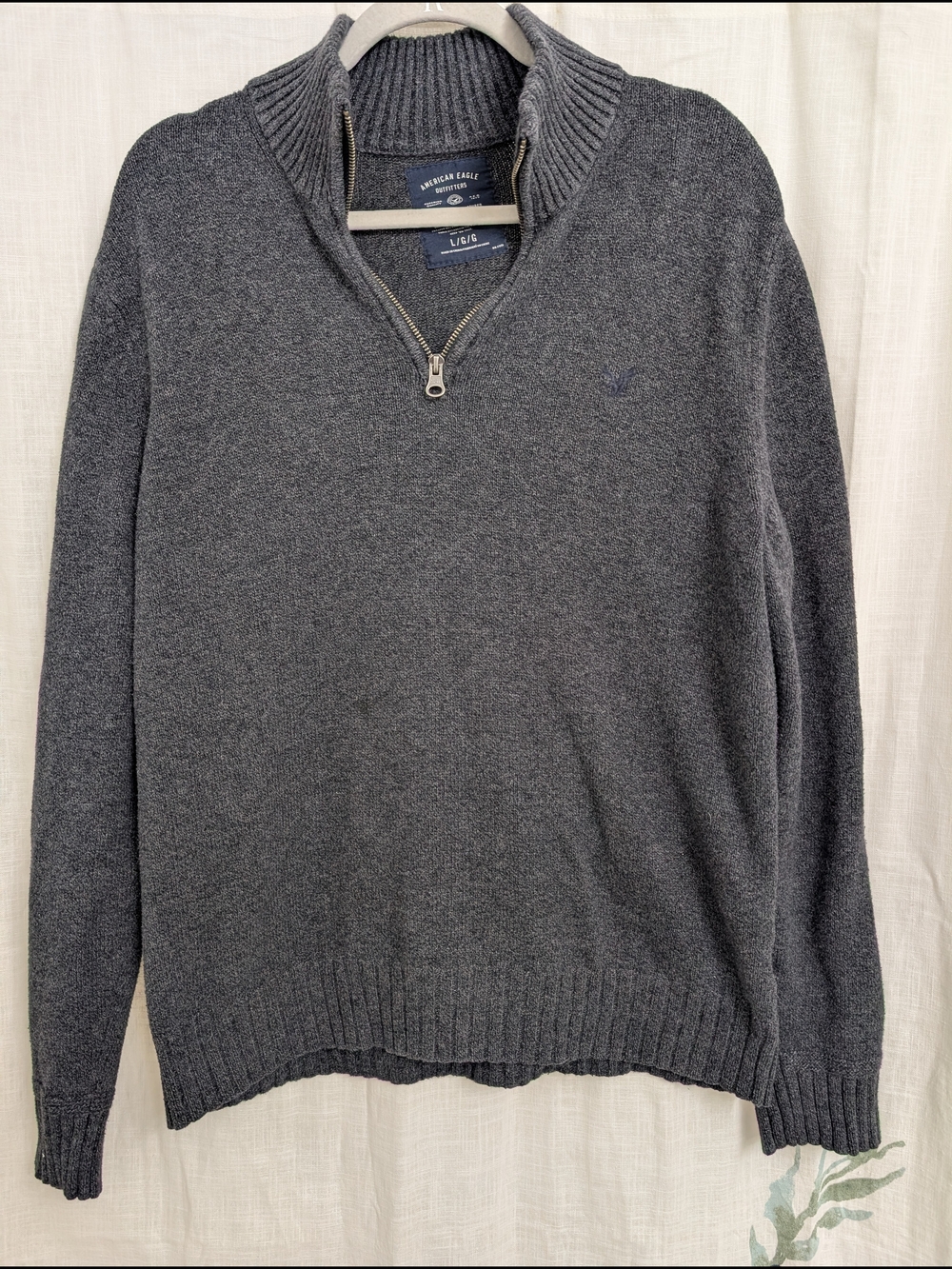 American Eagle Outfitters Men’s Gray Quarter Zip Sweater Large